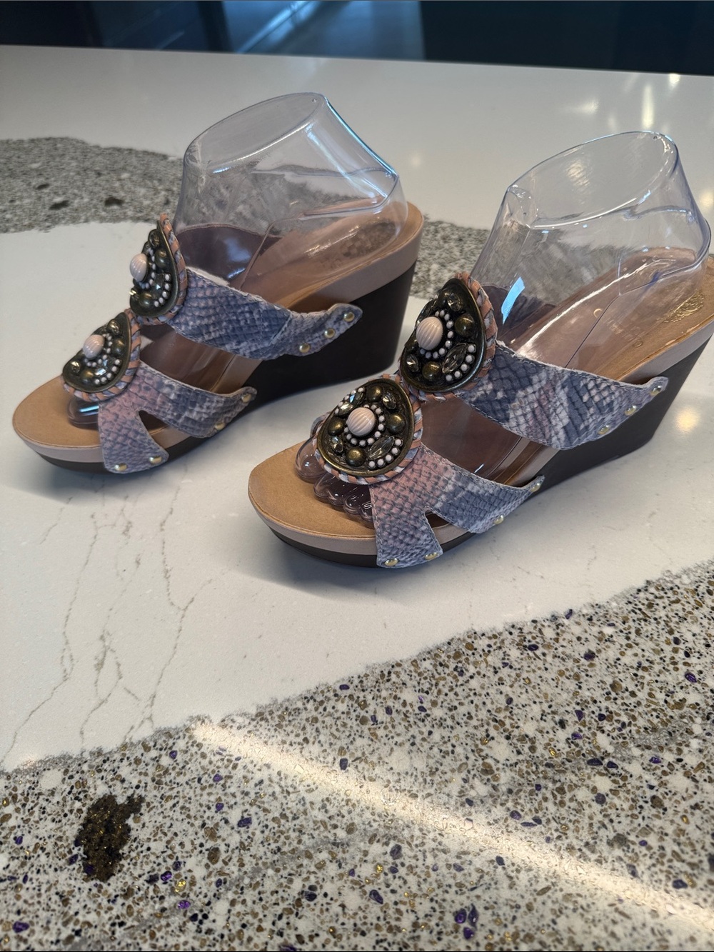 Vince Camuto Pink Snake-Print Wedge Sandals with Medallion Accents Sz 9